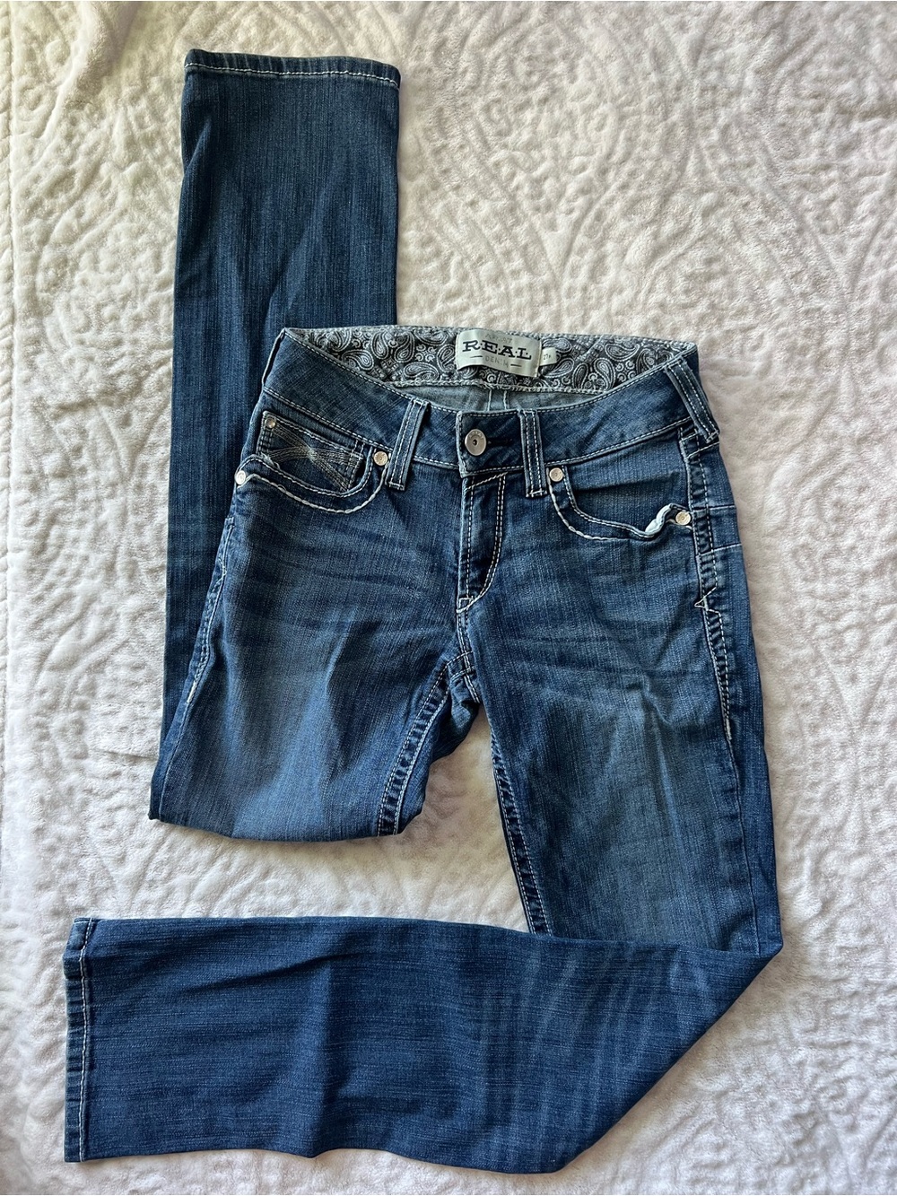Ariat REAL Mid Rise Straight Leg Jeans Women’s 27R Medium Wash Stretch Denim